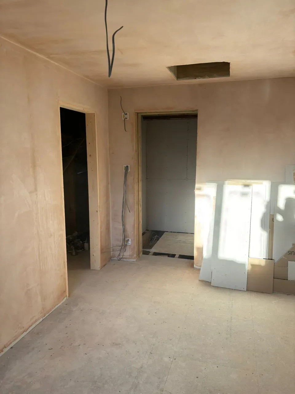 Rear extension with bifold opening formed in red brick